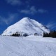Die kleine Rauthhütte vor dem Osthang der Hohen Munde. Rauthhütte mit Hohe Munde